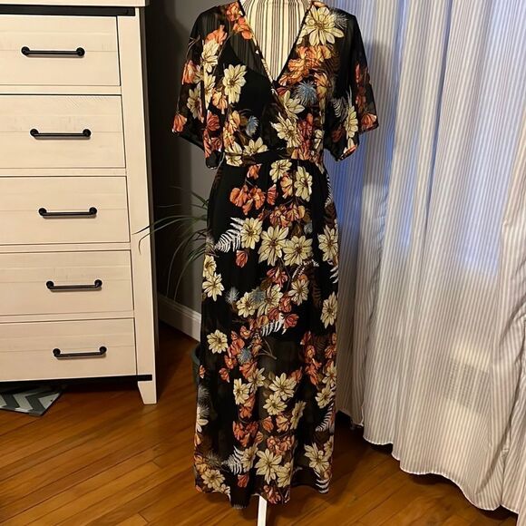 LOVE Fire dress. Small. Floral dress - Picture 1 of 7